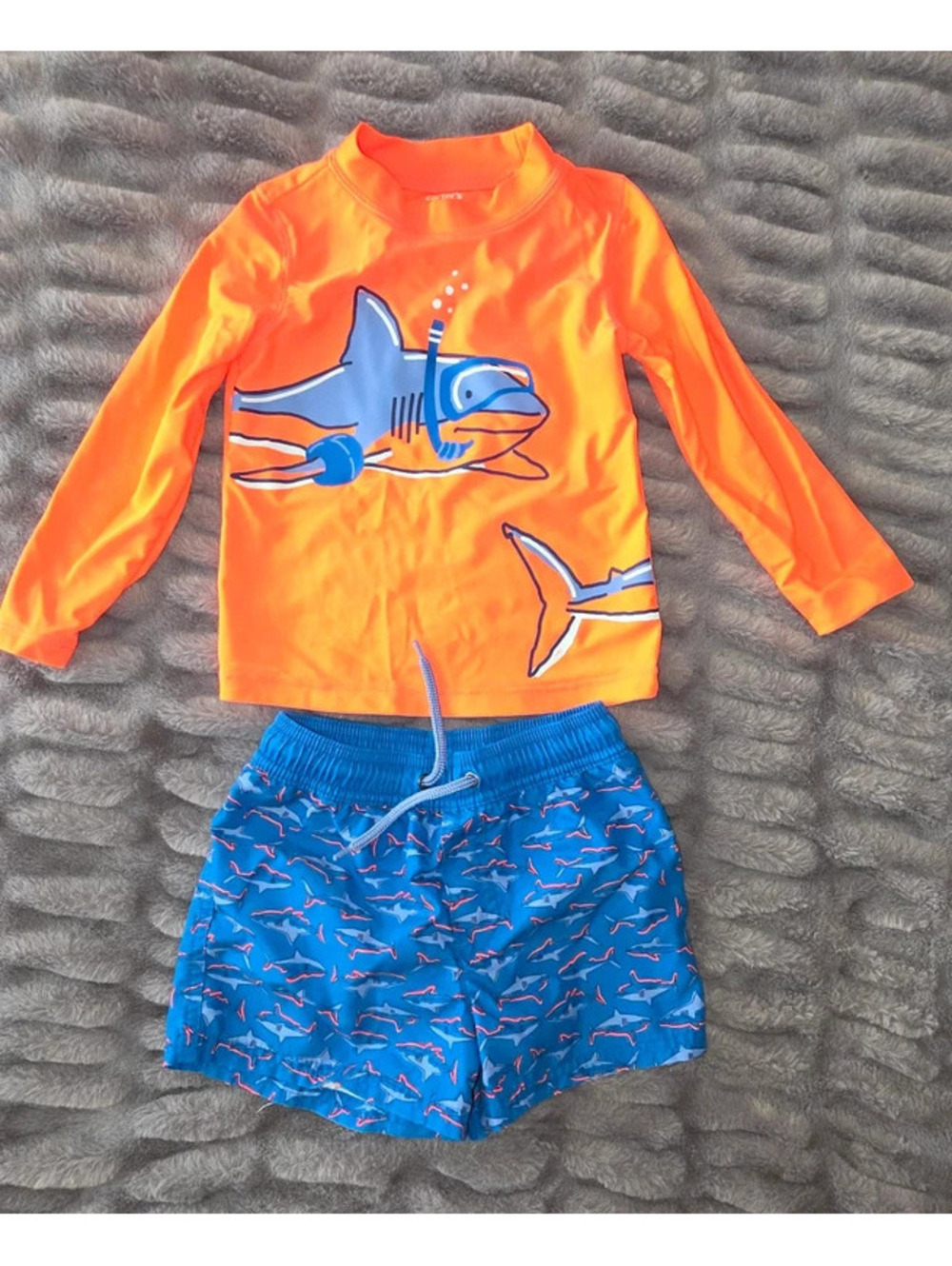 Carter's Toddler Boys Shark Rash Guard and Swim Trunks Set Size 3T